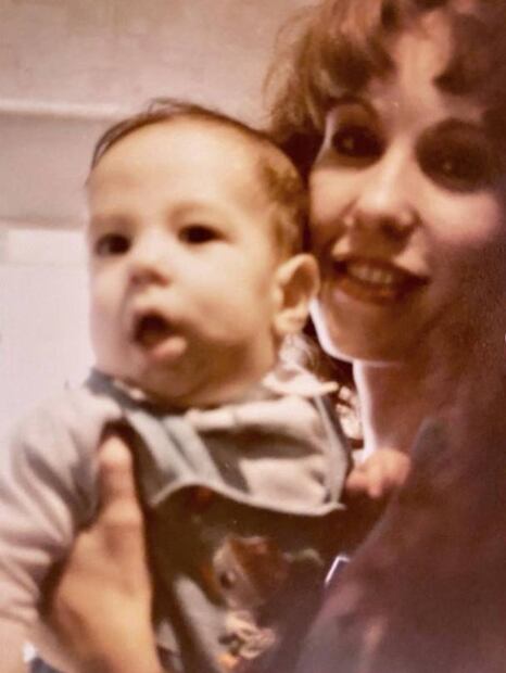 Christian Chávez dedica mensaje a su mamá; recordó cuando lo corrió de la casa al saber que era gay