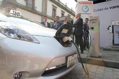 Nissan y BMW invertirán en red de recarga