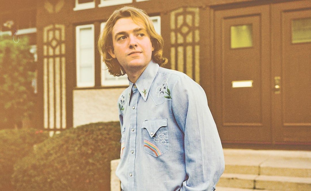 Actualmente el cantante indie promociona su sencillo “Close to you”. Foto: Pooneh Ghana