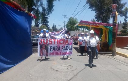Protestan familiares y amigos por feminicidio de menor en Acolman