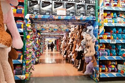 Santa y Reyes, inmunes a dólar, intereses y Trump