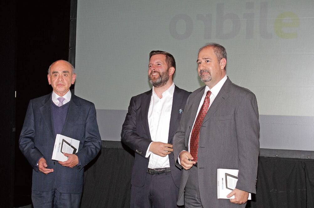José Antonio Pérez Porrúa (izq.), Michael Tamblyn y José Achar estuvieron durante la presentación de la plataforma de lectura en la Biblioteca México (CARLOS MEJIA. EL UNIVERSAL)