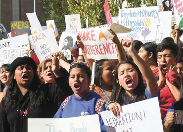 “Este es nuestro hogar”, dicen dreamers a Corte