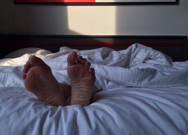 ¿Te da calor por la noche? 5 cosas que puedes hacer para dormir fresco sin aire acondicionado