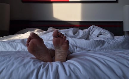 ¿Te da calor por la noche? 5 cosas que puedes hacer para dormir fresco sin aire acondicionado