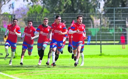 Chivas ante Cruz Azul en búsqueda de terminar con la falta de goles