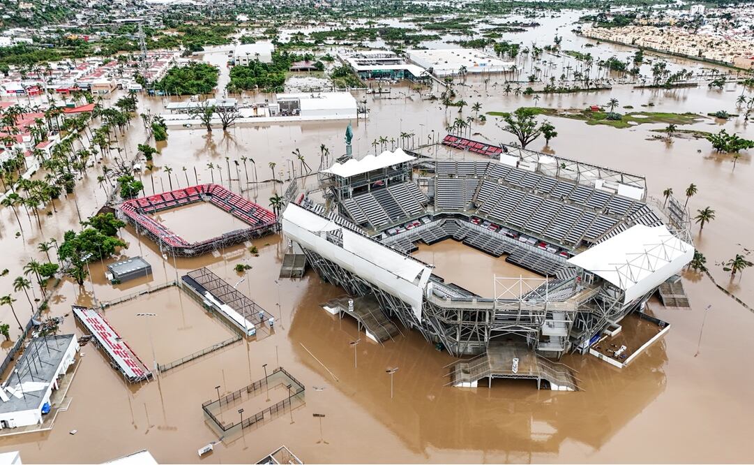 Arena GNP, sede del Abierto Mexicano de Tenis, luce inundada por el huracán John FOTO: EFE