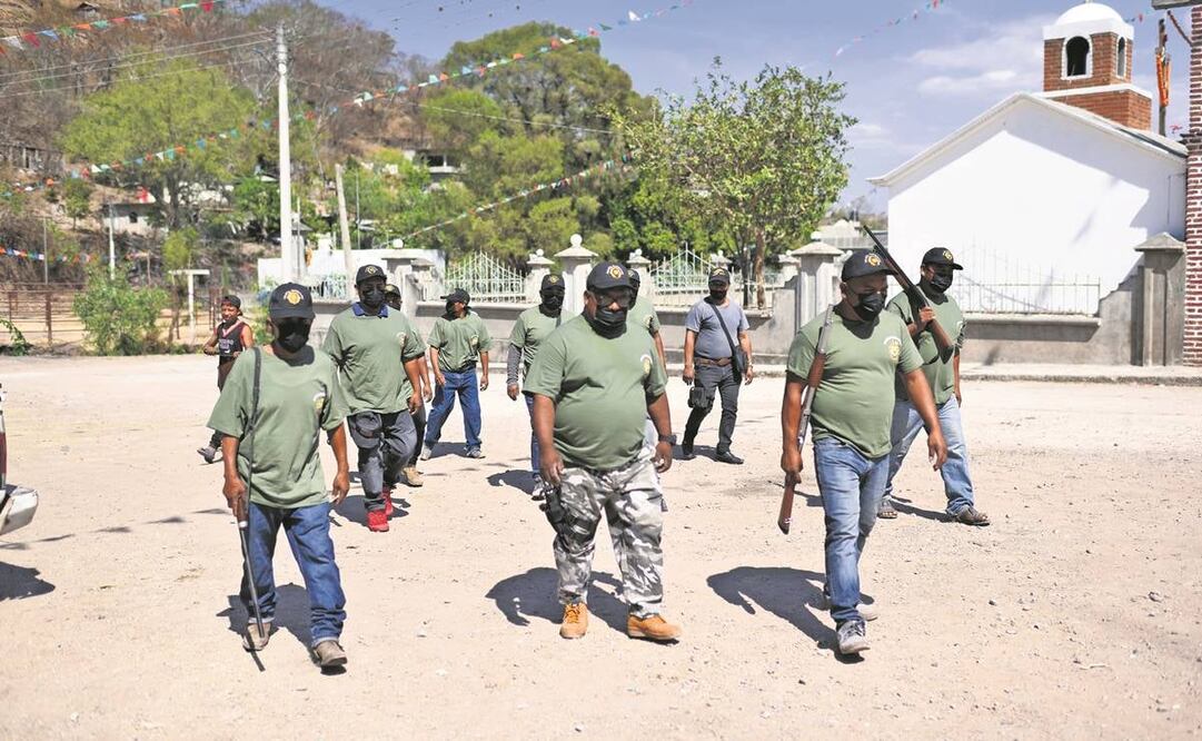 El domingo, pobladores de Tlalquetzalapa confirmaron su Policía Comunitaria y nombraron a 11 hombres para que vigilen la comunidad.