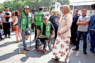 Realizan en la STyFE simulacro de sismo 