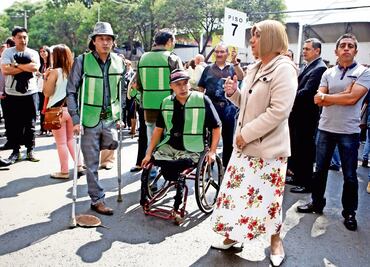 Realizan en la STyFE simulacro de sismo