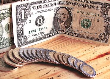 Dólar retoma tendencia al alza; se ubica en $17.65