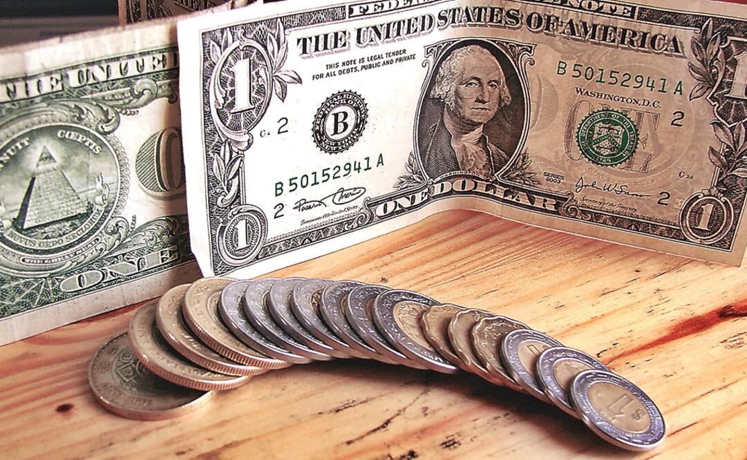 Al menudeo, el dólar subió 26 centavos en tres sesiones y se terminó vendiendo ayer en 20.59 pesos en ventanillas de bancos. Foto: Archivo El Universal