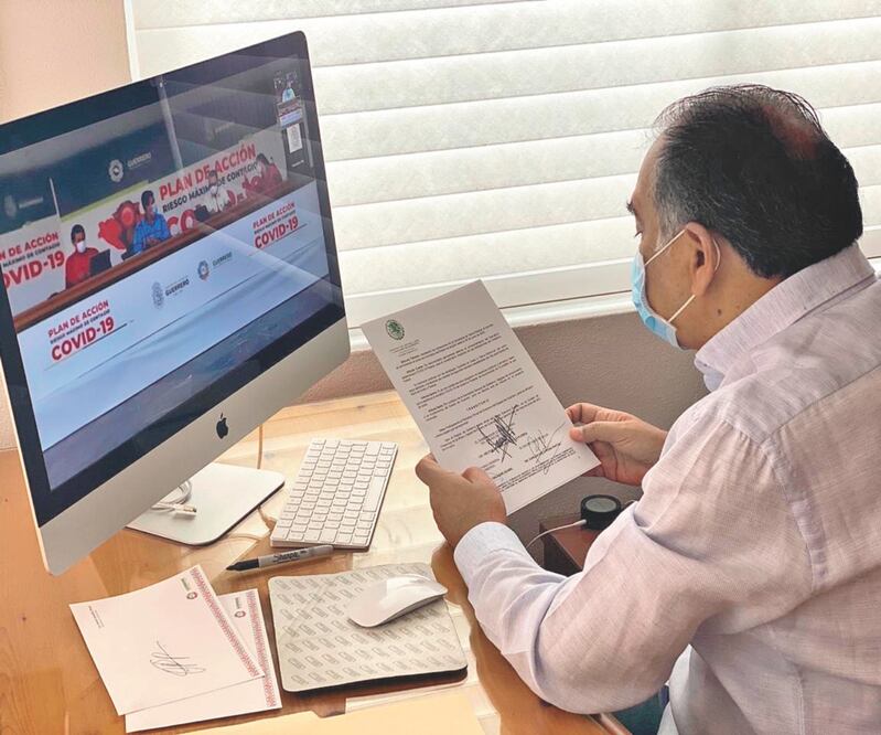 Héctor Astudillo, gobernador guerrerense, dijo que también se contempla el reforzamiento de medidas preventivas en el transporte público. Foto: Especial