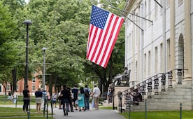 Escándalo en Penn State: aspirantes a una fraternidad eran obligados a empaquetar cocaína