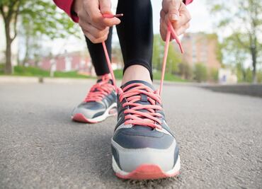 Caminar hacia atrás tiene sus ventajas ¡Conócelas!