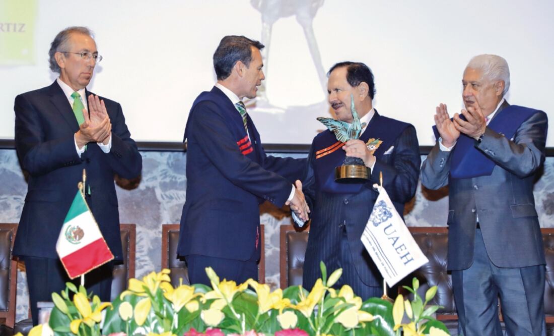 El Licenciado Juan Francisco Ealy Ortiz (segundo de der. a izq.), Presidente Ejecutivo y del Consejo de Administración de EL UNIVERSAL (FOTOS: IVÁN STEPHENS. EL UNIVERSAL)