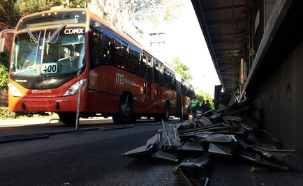 Metrobús Xola reanuda servicio tras choque de tráiler