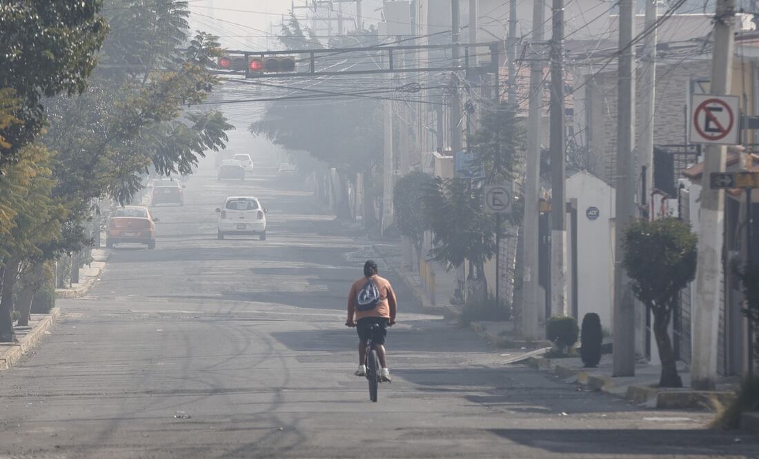 Evitar actividades al aire libre y mantenerse informado sobre la calidad del aire son medidas preventivas. Foto Jorge Alvarado