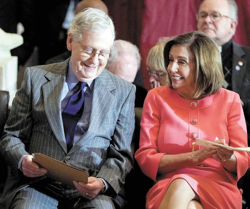 El líder republicano de la Cámara Alta, Mitch McConnell, espera la aprobación del T-MEC antes de que el Senado estadounidense continúe la próxima semana con el proceso de juicio político contra el presidente Donald Trump. JOSHUA ROBERTS. REUTERS