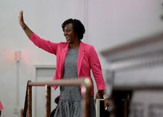 Demócratas progresistas avanzan en EU; candidatos de Trump muestran resultados mixtos