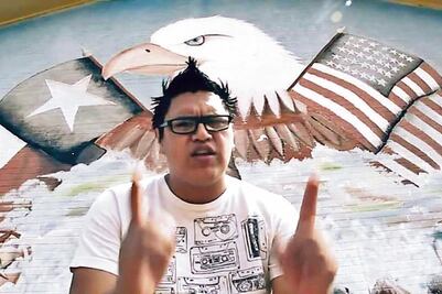 #OrgulloMexicano. El rapero que canta contra la xenofobia