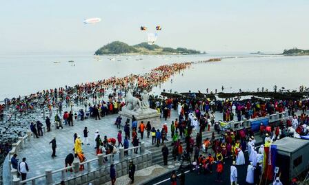 En el mar de Jindo: así es el fenómeno del ‘milagro de Moisés’ 