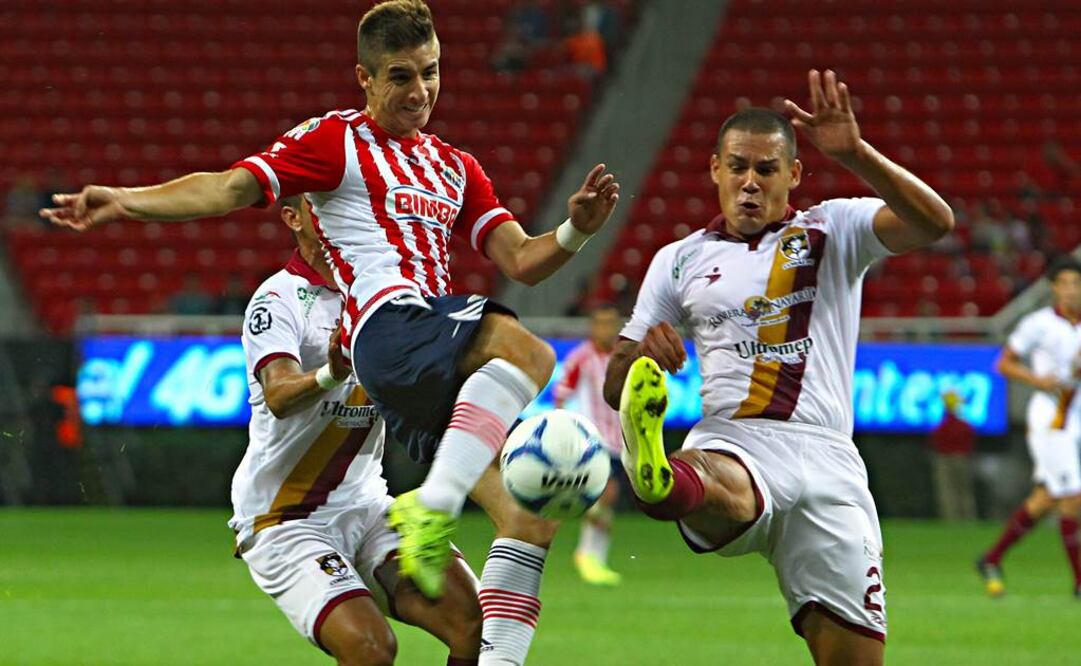 Frenan paso perfecto de Chivas en Copa MX