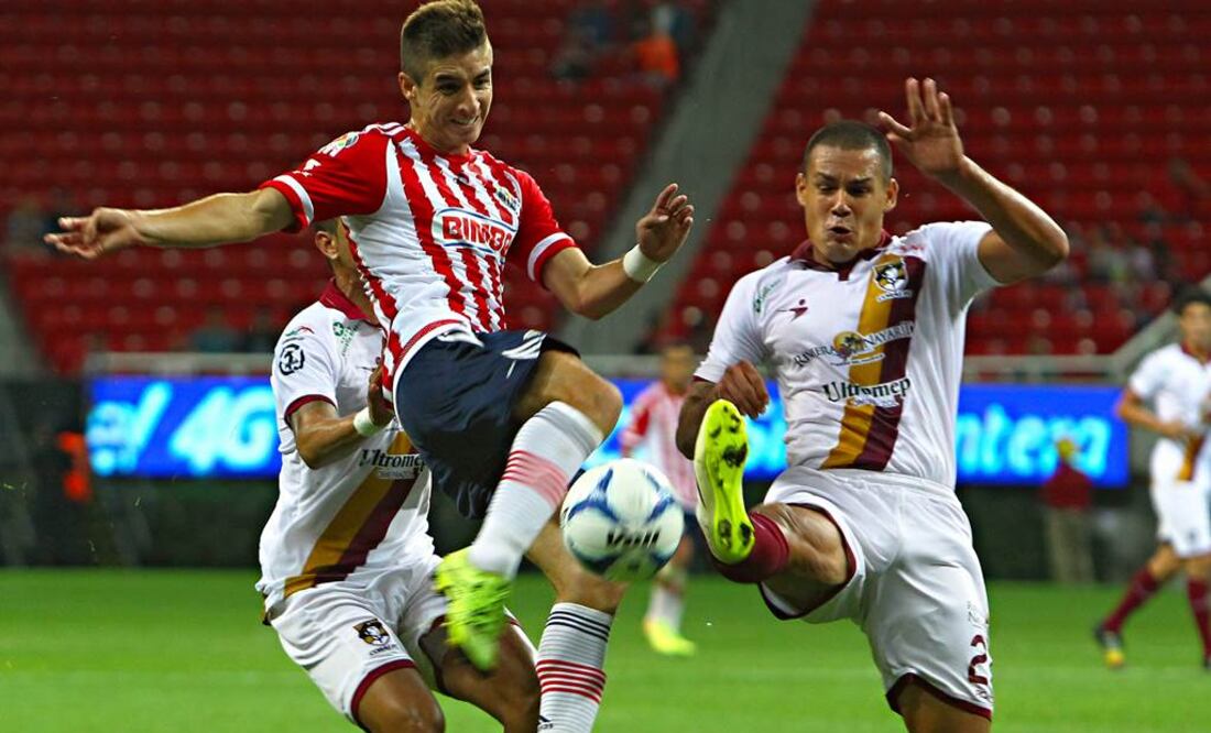 Frenan paso perfecto de Chivas en Copa MX