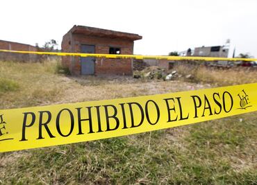 Estiman en 48 los cuerpos hallados en finca de Tlajomulco