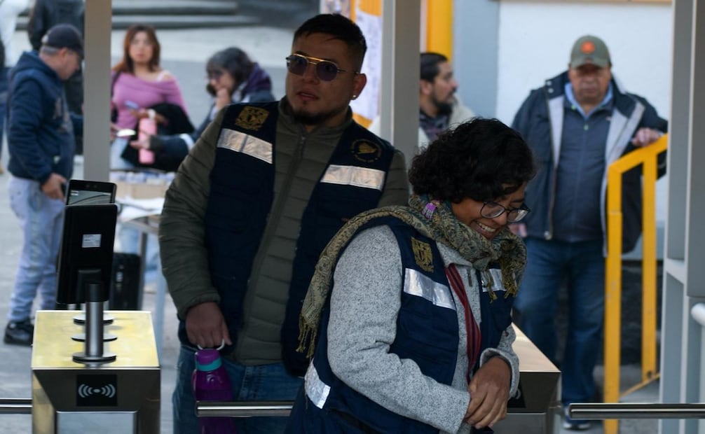 Regreso a clases al CCH Sur, tras cuatro meses de permanecer en clases en línea, tras el asesinato de un alumno en el plantel. Foto: Santiago Cadena / EL UNIVERSAL