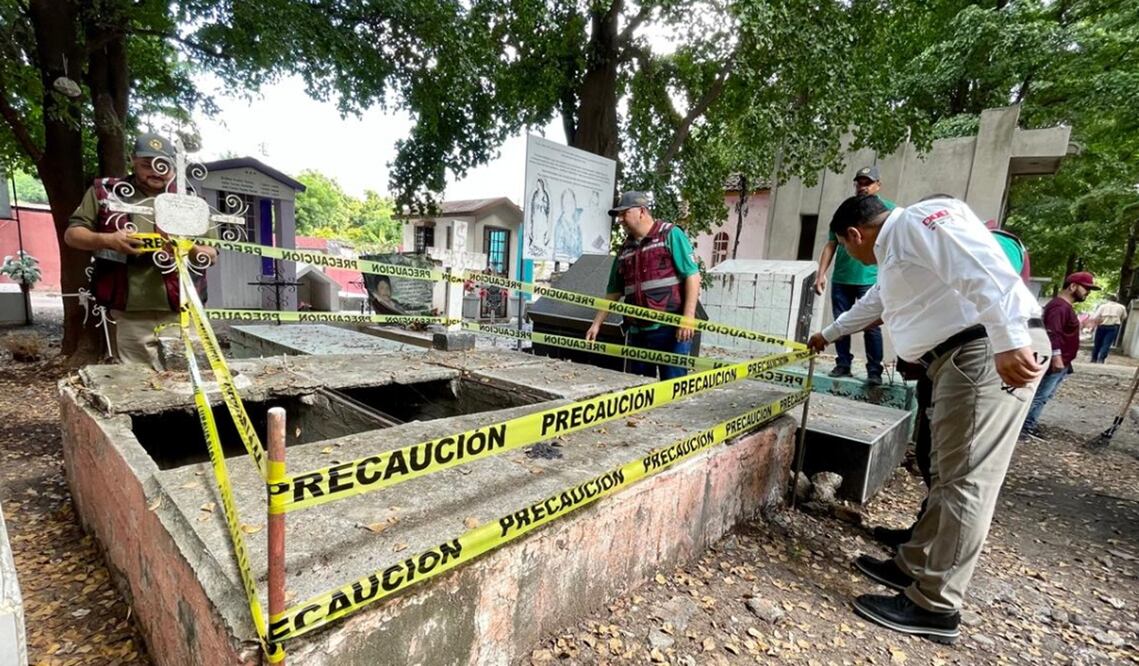 El titular de Protección Civil de Culiacán, Jesús Bill Mendoza Ontiveros, comentó que en algunos panteones se han encontrado tumbas abiertas y otras en mal estado. Foto: especial