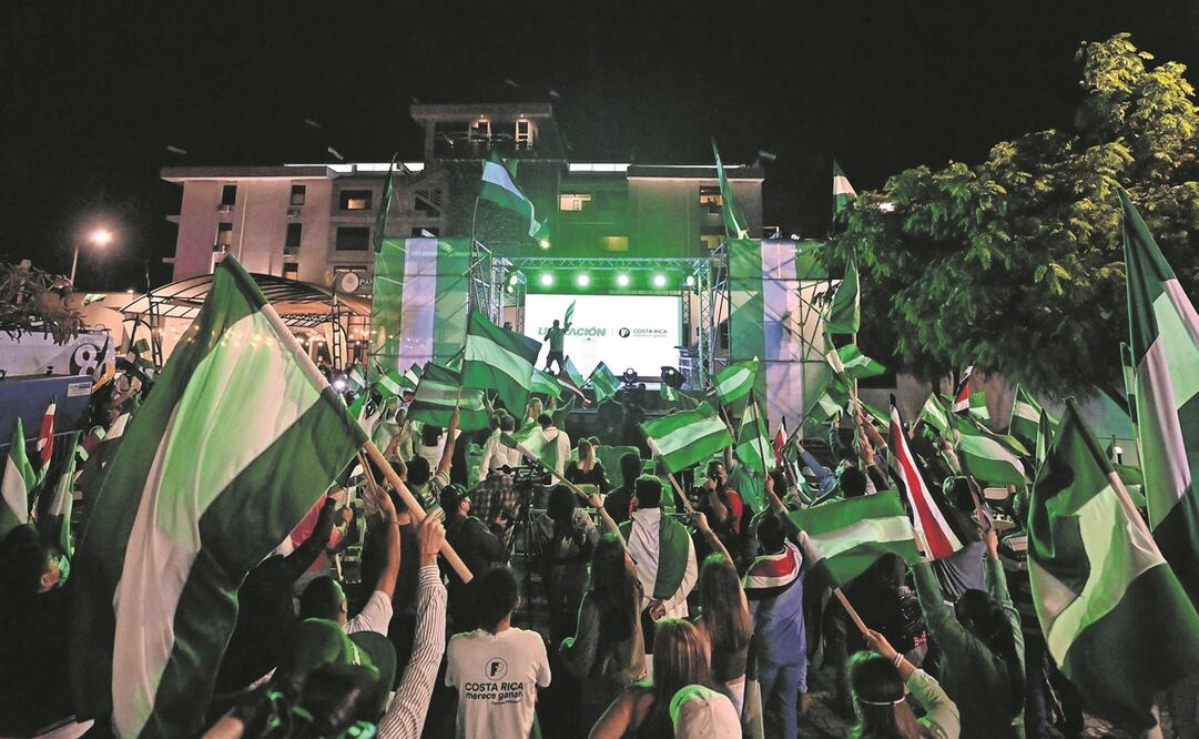Simpatizantes de José María Figueres anoche en la sede de campaña. Foto: Luis Acosta. AFP