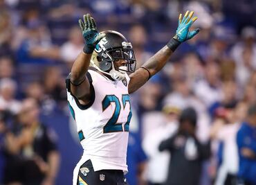 Jaguars de Jacksonville apalean a los Colts de Indianapolis