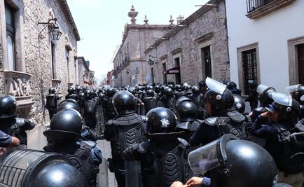 Chocan indígenas y policías en Morelia; hay tres oficiales lesionados