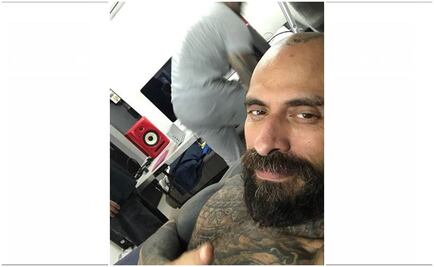 Vocalista de Cártel de Santa sufre accidente