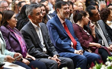 Con mariachi, tamales y gritos de "presidente", Noroña se despide de la Mesa Directiva del Senado; presenta su informe anual