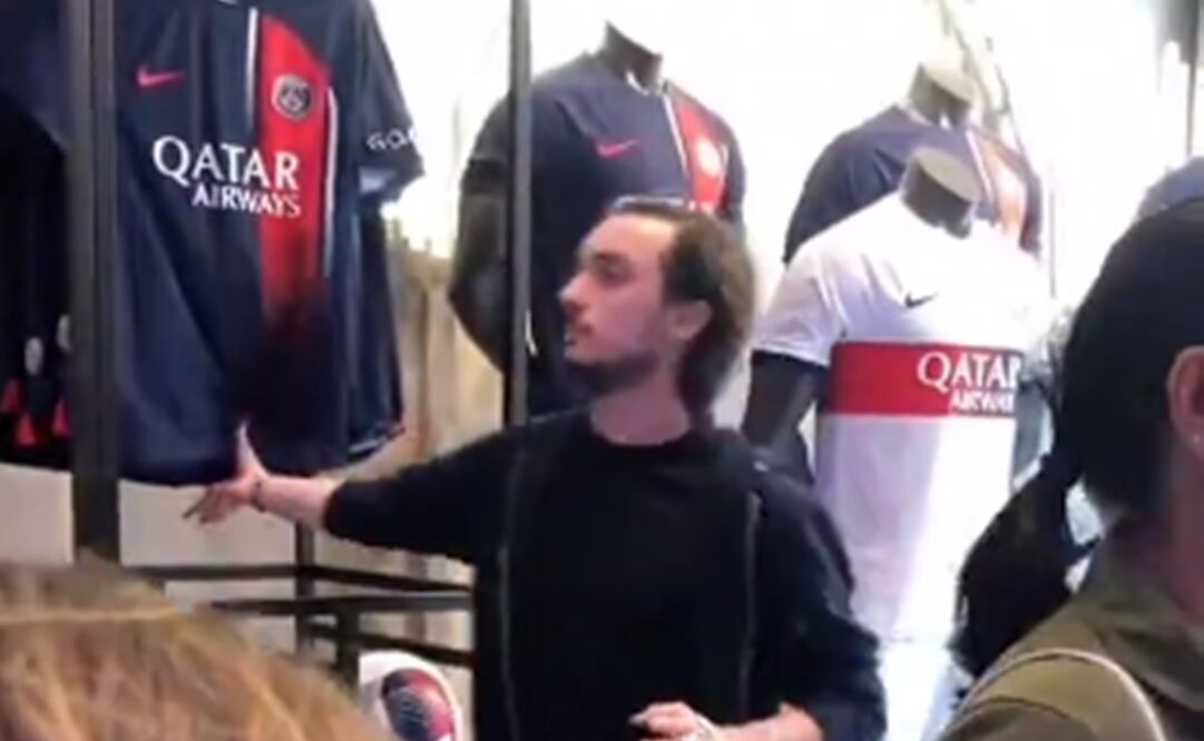 Quitan las playeras de Kylian Mbappé de las tiendas del PSG / Foto: Especiales