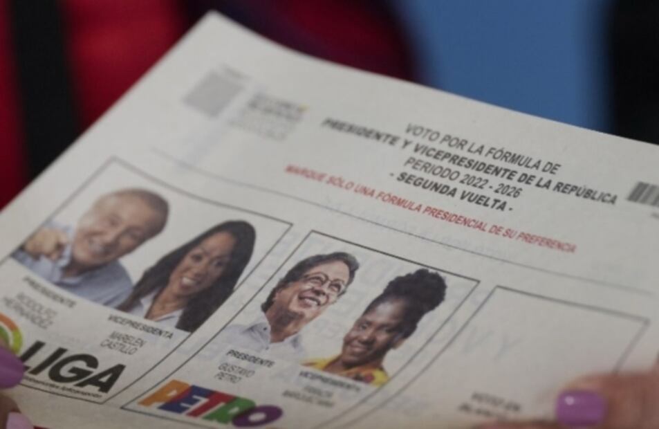 Colegios electorales de Colombia abren para segunda vuelta presidencial 