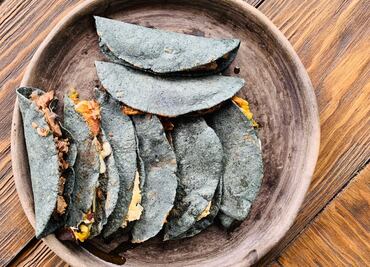 Seis momentos grandiosos donde los extranjeros comen algo mexicano