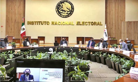 “Que se vayan a engañar a otra parte”: AMLO afirma que es el propio INE el que pone en riesgo las elecciones 