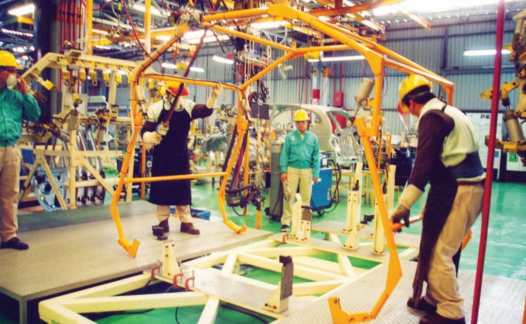 Caen producción y exportación automotriz en marzo