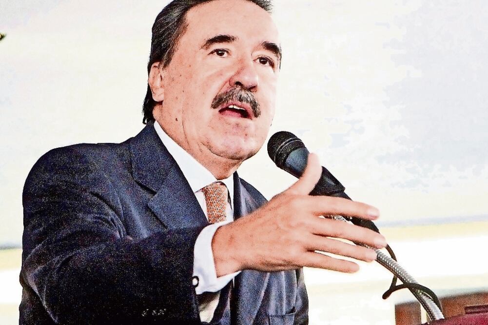 Beneficios en cadena. Emilio Gamboa asegura que la salud financiera de Pemex beneficia a empresas que forman parte de la cadena de valor de la industria nacional (ARCHIVO EL UNIVERSAL)