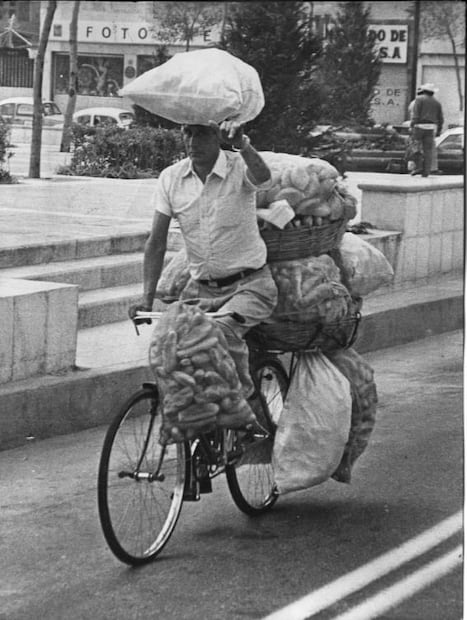 El pan viajaba en la cabeza
