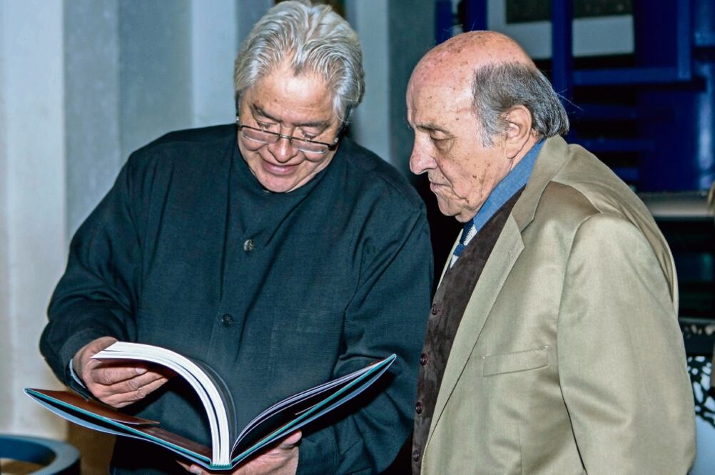 El escultor Sebastian (izquierda) y el pintor Raúl Navarro (CAMILA MATA. EL UNIVERSAL)