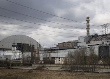 El Kremlin niega que Ejército ruso haya atacado la central de Chernóbil; “los militares rusos no hacen eso”