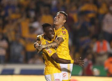 Tigres derrotó a Pumas en el estadio Universitario