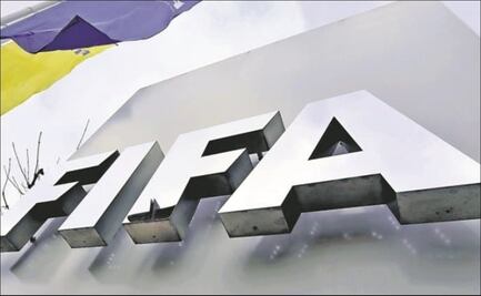 FIFA autoriza cinco cambios y desaparece el VAR