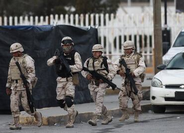 Cinco horas de violencia, 17 muertos y 25 reos fugados en el penal de Ciudad Juárez