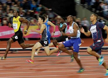 Bolt supera su eliminatoria de los 100 en Mundial