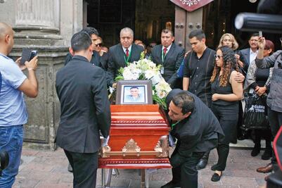 En Jalisco, despiden con homenaje a diputado del PRD